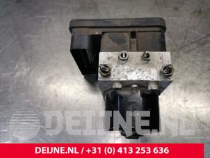 Volvo V50 ABS pump O154888 photo 2