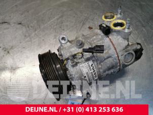 Gebruikte Aircopomp Volvo XC60 I (DZ) 2.0 D4 16V Prijs € 125,00 Margeregeling aangeboden door van Deijne Onderdelen Uden B.V.