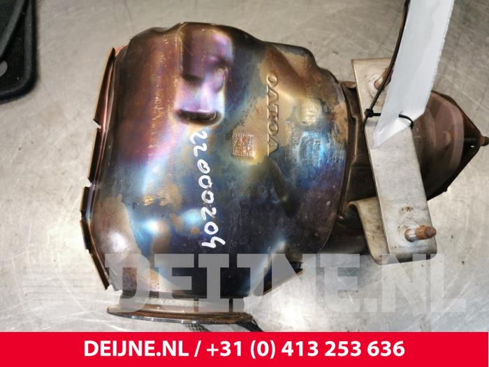 Gebruikte Katalysator Volvo XC40 (XZ) 2.0 T4 Geartronic 16V Prijs € 450,00 Margeregeling aangeboden door van Deijne Onderdelen Uden B.V.