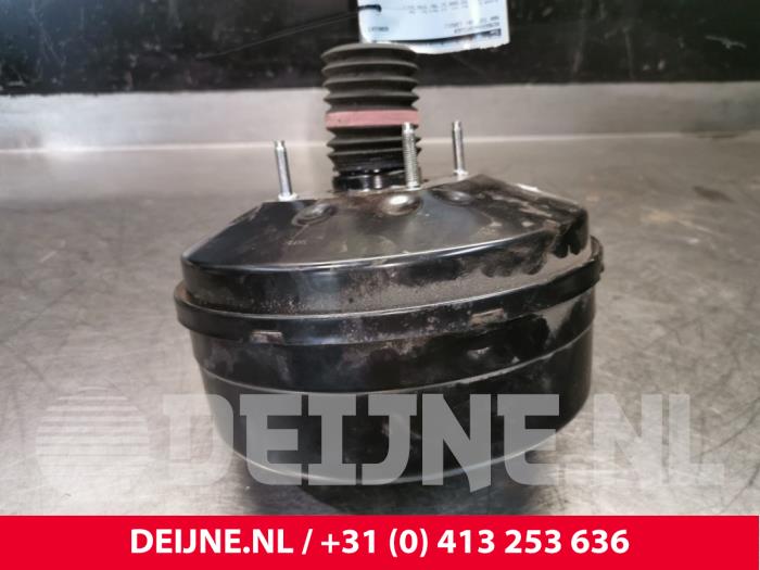 Gebruikte Rembekrachtiger MAN TGE 2.0 TDI 4x4 Prijs € 121,00 Inclusief btw aangeboden door van Deijne Onderdelen Uden B.V.