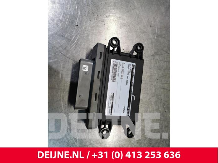 Gebruikte Diversen Volvo XC60 II (UZ) 2.0 B4 16V AWD Prijs € 200,00 Margeregeling aangeboden door van Deijne Onderdelen Uden B.V.