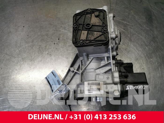 Gebruikte Differentieel achter Volvo XC60 II (UZ) 2.0 B4 16V AWD Prijs € 500,00 Margeregeling aangeboden door van Deijne Onderdelen Uden B.V.