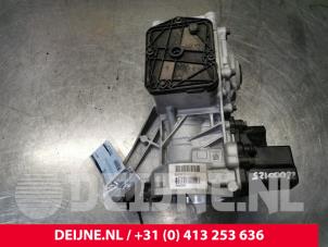 Gebruikte Differentieel achter Volvo XC60 II (UZ) 2.0 B4 16V AWD Prijs € 500,00 Margeregeling aangeboden door van Deijne Onderdelen Uden B.V.