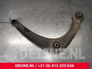 Peugeot 308 Front lower wishbone, right O155131 photo 2