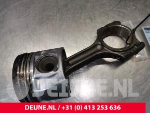 Gebruikte Zuiger Mercedes Vito (447.6) 1.6 111 CDI 16V Prijs € 121,00 Inclusief btw aangeboden door van Deijne Onderdelen Uden B.V.