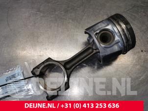 Mercedes Vito Kolben O155163 foto 2