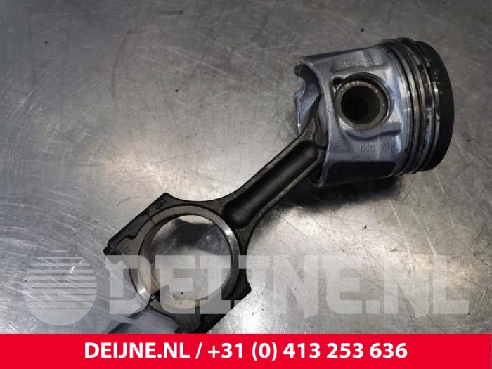 Gebruikte Zuiger Mercedes Vito (447.6) 1.6 111 CDI 16V Prijs € 121,00 Inclusief btw aangeboden door van Deijne Onderdelen Uden B.V.