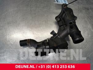 Gebruikte Thermostaathuis Mercedes Vito (447.6) 1.6 111 CDI 16V Prijs € 60,50 Inclusief btw aangeboden door van Deijne Onderdelen Uden B.V.