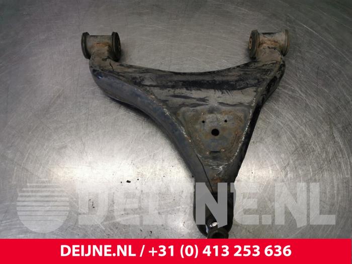 Volkswagen LT Front lower wishbone, right O155193