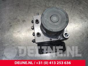 Peugeot Expert ABS Pomp O155240 foto 3