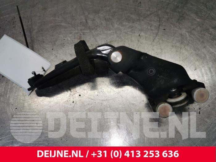 Volkswagen Caddy Sliding door roller, right O155263