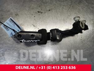 Volkswagen Caddy Schiebetürrolle rechts O155263 foto 3