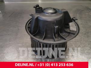 Volkswagen Caddy Heating and ventilation fan motor O155275 photo 3