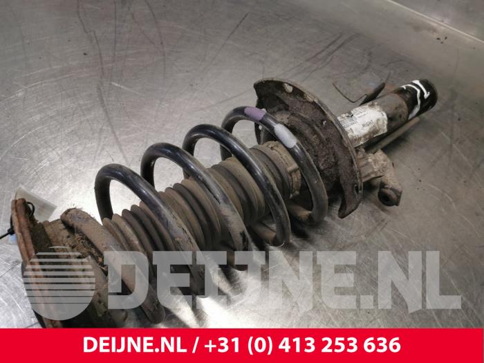 Volvo XC60 Schokdemperpoot rechts-voor O155413
