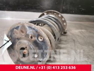 Volvo XC60 Schokdemperpoot rechts-voor O155413 foto 2