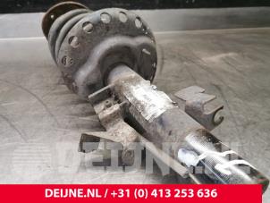 Volvo XC60 Schokdemperpoot rechts-voor O155413 foto 3