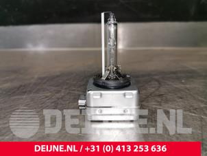 Gebruikte Xenon Lamp Volvo V70 (BW) 1.6 DRIVe,D2 Prijs € 25,00 Margeregeling aangeboden door van Deijne Onderdelen Uden B.V.