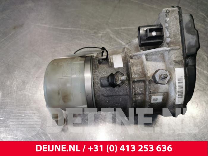 Stuurpomp van een Volvo XC60 I (DZ) 2.4 D3/D4 20V AWD 2012