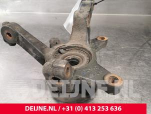 Peugeot Expert Fusee links-voor O155557 foto 2