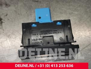 Volkswagen Crafter Panic lighting switch O155626 photo 2