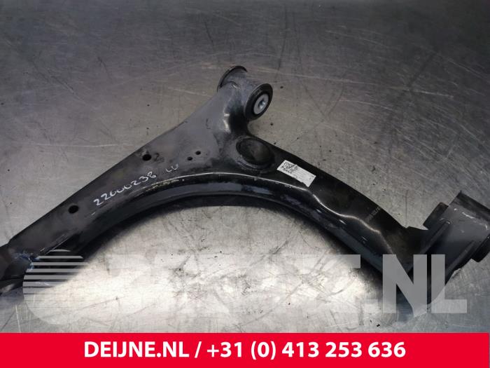 Volkswagen Crafter Querlenker unten links vorne O155657