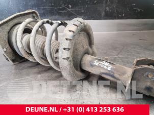 Peugeot Expert Stoßdämpferstrebe rechts vorne O155673 foto 2