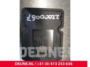 Volvo V70 ABS pump O155741 photo 3