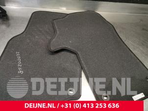 Volkswagen Crafter Matten Set O155802 foto 2
