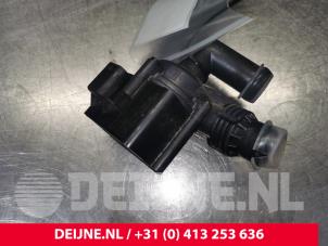 Volvo XC40 Extra waterpomp O155837 foto 2