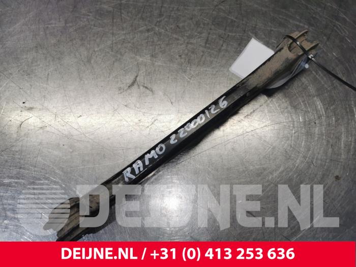 Volvo XC40 Draagarm onder rechts-achter O155840