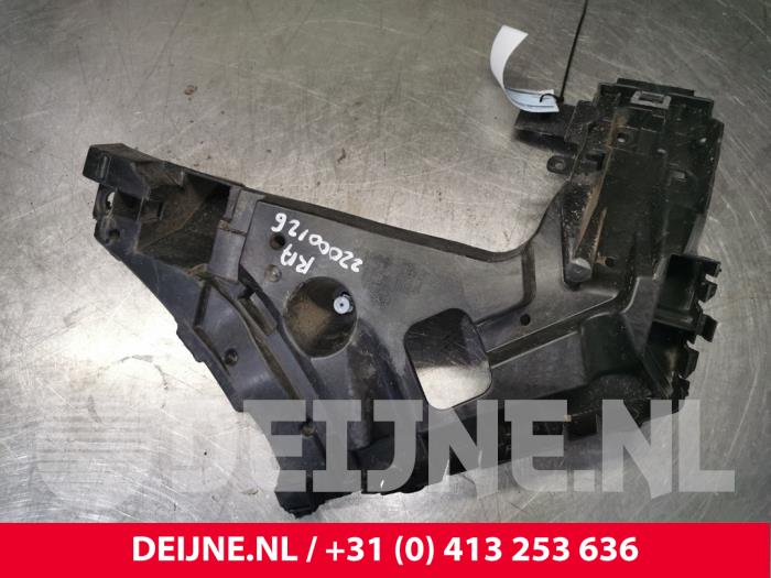 Volvo XC40 Bumpersteun rechts-achter O155843