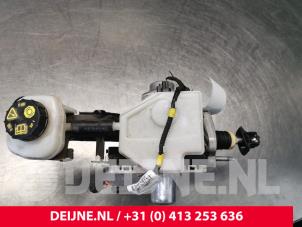 Volvo XC40 Master cylinder O155870 photo 3