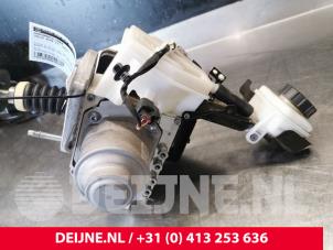 Gebruikte Hoofdremcilinder Volvo XC40 (XZ) 2.0 B4 16V Mild Hybrid Geartronic AWD Prijs € 450,00 Margeregeling aangeboden door van Deijne Onderdelen Uden B.V.