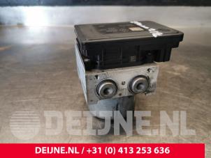 Opel Vivaro ABS Pumpe O155876 foto 2