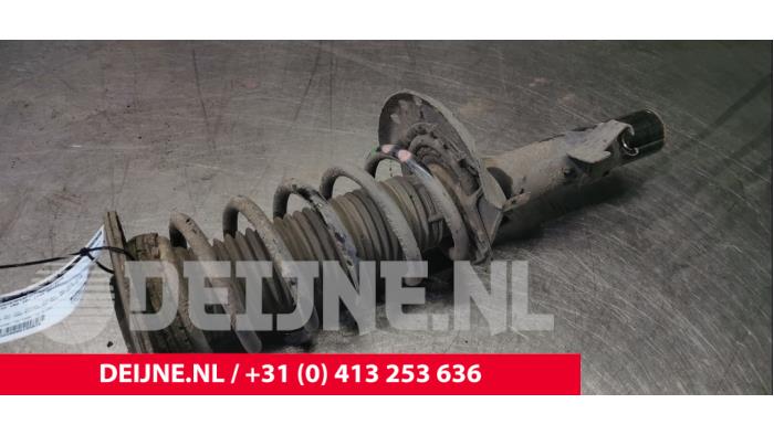Volvo V60 Schokdemperpoot links-voor O155938