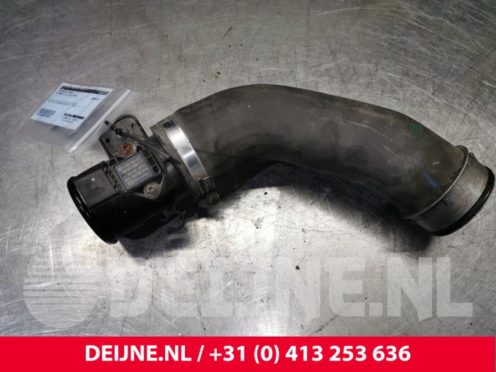 Gebruikte Intercooler Slang Volkswagen Transporter T5 2.0 TDI DRF Prijs € 24,20 Inclusief btw aangeboden door van Deijne Onderdelen Uden B.V.