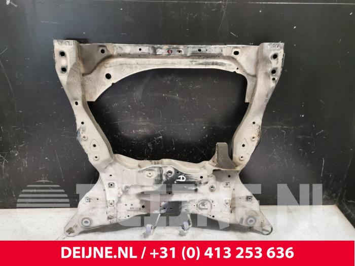 Gebruikte Subframe Volvo XC60 II (UZ) 2.0 D4 16V AWD Prijs € 250,00 Margeregeling aangeboden door van Deijne Onderdelen Uden B.V.