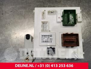 Volvo XC60 Central electronic Modul O156117 foto 2