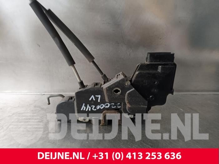 Hyundai H300 Türschlossmechanik 2-türig rechts O156480