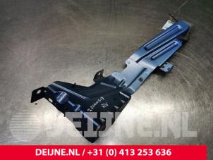 Volvo XC40 Scheinwerferring rechts O156546 foto 3