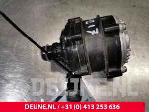 Volvo XC40 Extra waterpomp O156556 foto 2