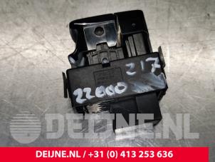 Volvo XC40 Handrem schakelaar O156566 foto 3