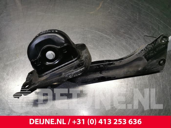 Volvo XC40 Draagarm links-achter O156636