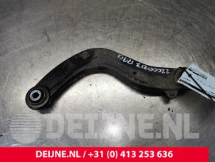 Gebruikte Draagarm boven rechts-achter Volvo XC40 (XZ) 1.5 T4 Plug-in Hybrid 12V Prijs € 50,00 Margeregeling aangeboden door van Deijne Onderdelen Uden B.V.