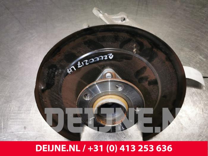 Volvo XC40 Fusee links-achter O156648