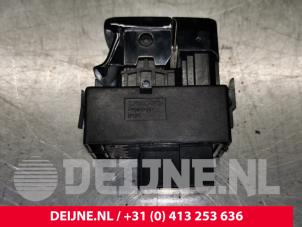 Volvo XC40 Handrem schakelaar O156671 foto 3