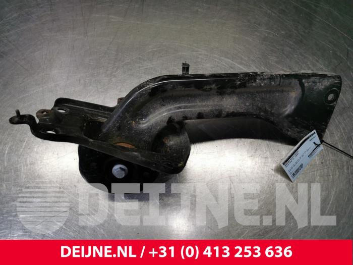 Volvo XC40 Draagarm rechts-achter O156750