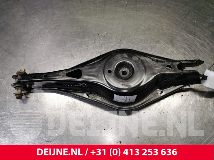 Volvo XC40 Federteller links hinten O156769
