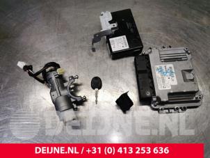 Hyundai H300 Kontaktslot + computer O156863 foto 3
