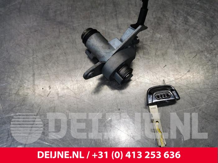 Audi S8 Slotmechaniek Achterklep O157002